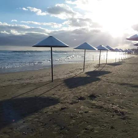 Miltos House בית נופש לרנקה