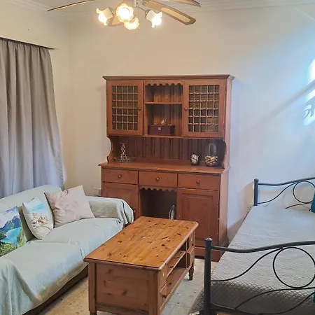 Miltos House * Ларнака